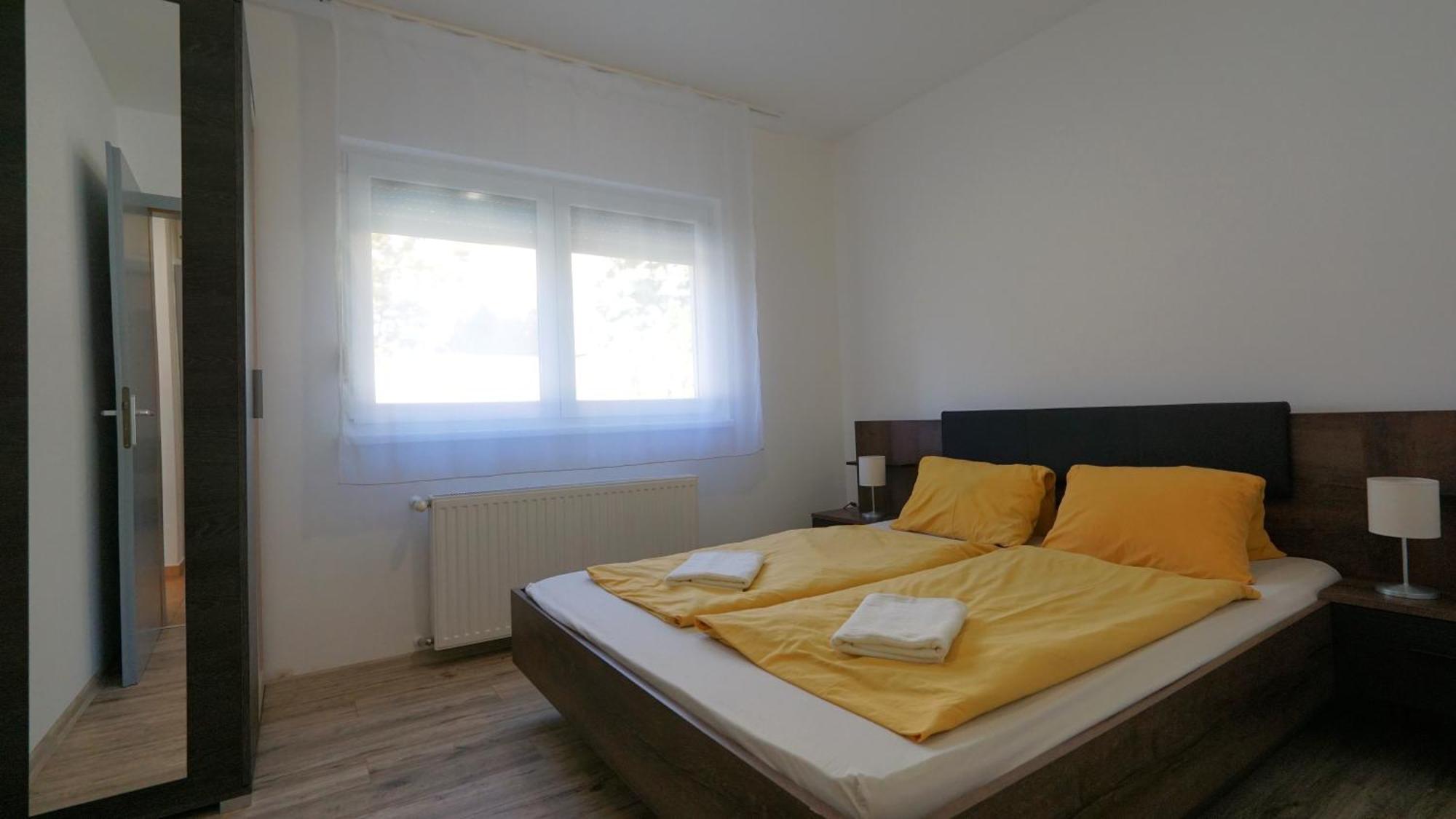 Yellow Sun Apartman Siófok Buitenkant foto
